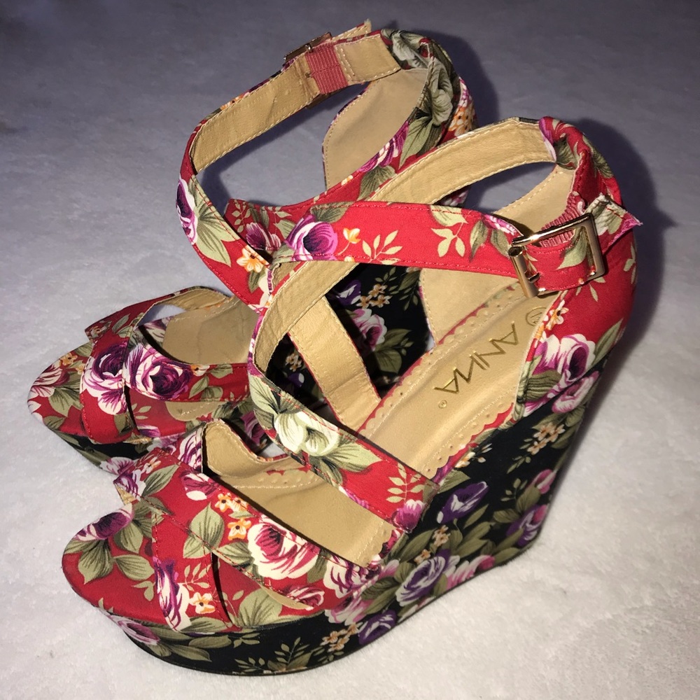 Anna platform sandals